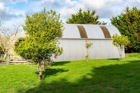 Photo of property in 272 Huarau Road, Whakapirau, Maungaturoto, 0583