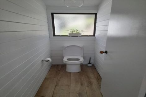 Photo of property in 2/32 Kenneth Hopper Place, Manly, Whangaparaoa, 0930