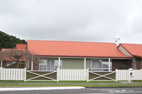 Photo of property in 109 Cumberland Street, Welbourn, New Plymouth, 4312