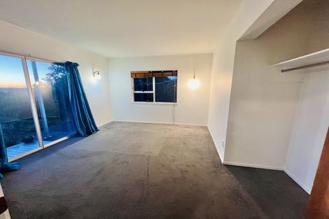 Photo of property in 36 Sunset Road, Unsworth Heights, Auckland, 0632