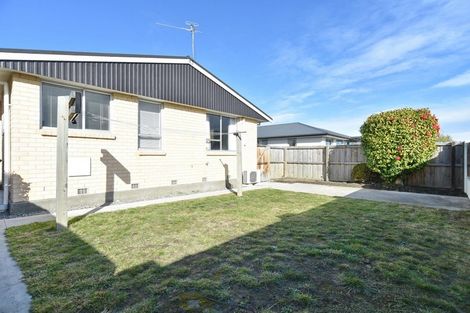 Photo of property in 17a Queenspark Drive, Parklands, Christchurch, 8083