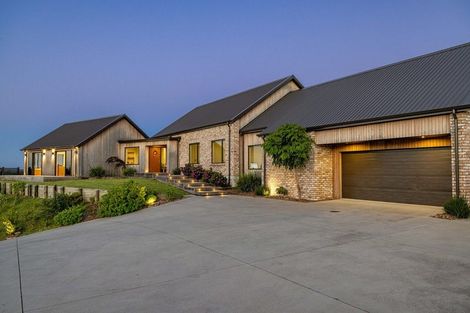 Photo of property in 42 Te Auhi Way, Welcome Bay, Tauranga, 3112