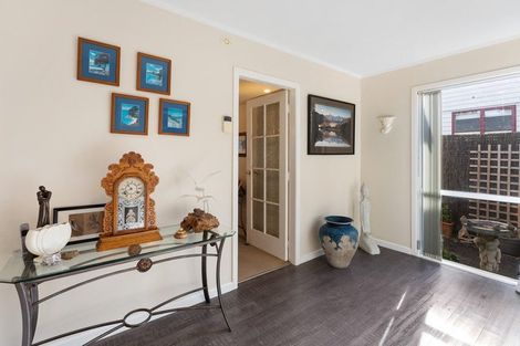 Photo of property in 33 Wharemauku Road, Raumati Beach, Paraparaumu, 5032