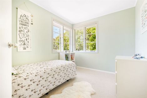 Photo of property in 1/10 Neil Avenue, Te Atatu Peninsula, Auckland, 0610