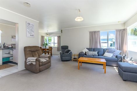 Photo of property in 1/41 Yeovil Road, Te Atatu Peninsula, Auckland, 0610