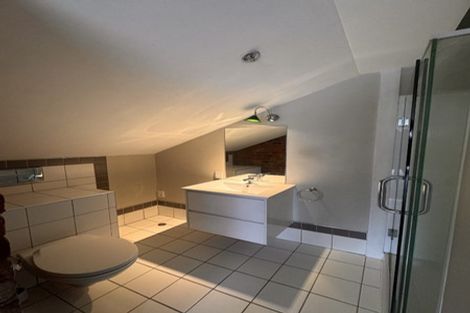 Photo of property in 195 The Terrace, Wellington Central, Wellington, 6011