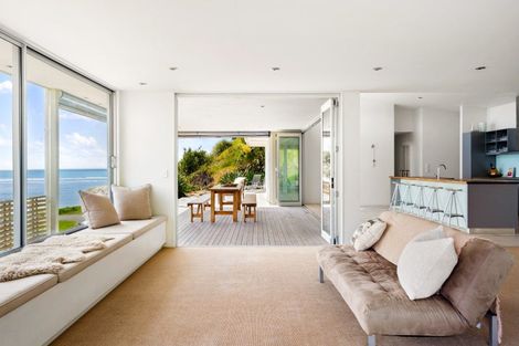 Photo of property in 14 Oraka Road, Mahia, Nuhaka, 4198