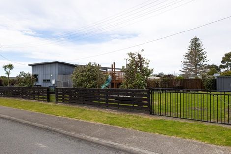Photo of property in 12 Domain Road, Haumoana, 4102