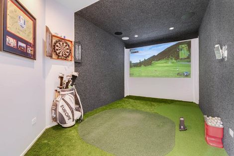 Photo of property in 82 The Circle, Manly, Whangaparaoa, 0930