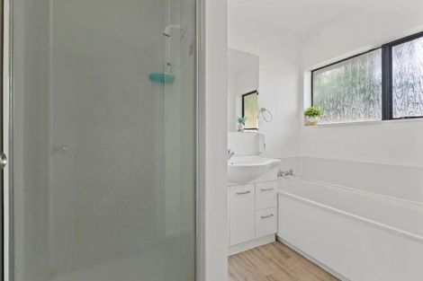 Photo of property in 2/30 Kindergarten Drive, Conifer Grove, Takanini, 2112