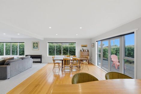Photo of property in 82 Wairau Road, Oakura, 4314