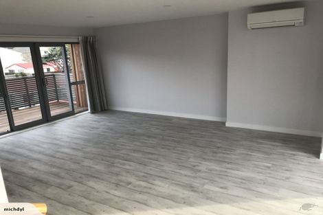 Photo of property in 3/121 Rongotai Road, Kilbirnie, Wellington, 6022