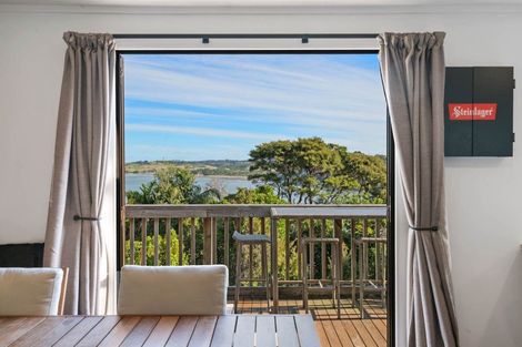 Photo of property in 183 Wade River Road, Wade Heads, Whangaparaoa, 0932