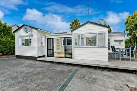 Photo of property in 23 Zealandia Road, Manly, Whangaparaoa, 0930