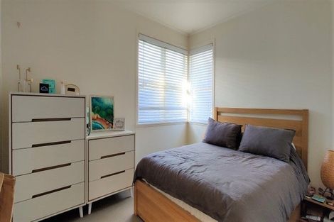 Photo of property in 1/19 Becroft Drive, Forrest Hill, Auckland, 0620