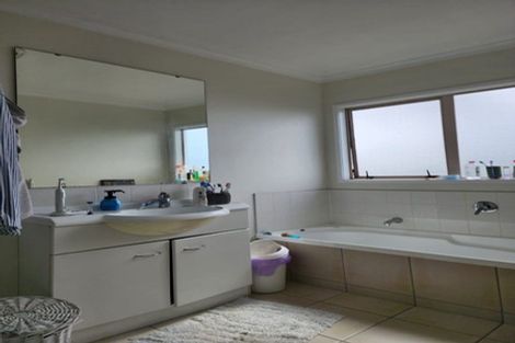 Photo of property in 13 Carrick Glen Avenue, Flat Bush, Auckland, 2019