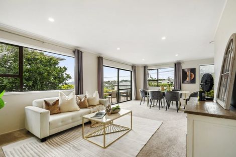 Photo of property in 1/26 Hyde Road, Rothesay Bay, Auckland, 0630