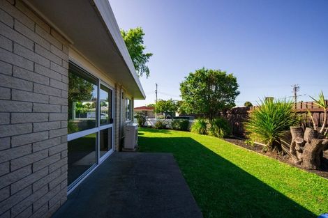 Photo of property in 9 Hilton Road, St Andrews, Hamilton, 3200