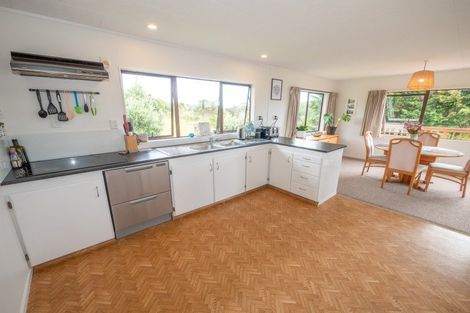Photo of property in 69 Stratford Drive, Cable Bay, 0420