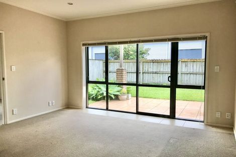 Photo of property in 70 Skip Lane, East Tamaki, Auckland, 2013