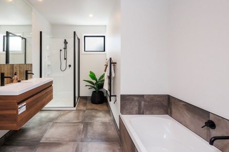 Photo of property in 12a Busby Place, Awapuni, Palmerston North, 4412