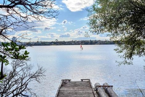 Photo of property in 230 Hurstmere Road, Takapuna, Auckland, 0622