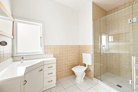 Photo of property in 4122 Great North Road, Glen Eden, Auckland, 0602