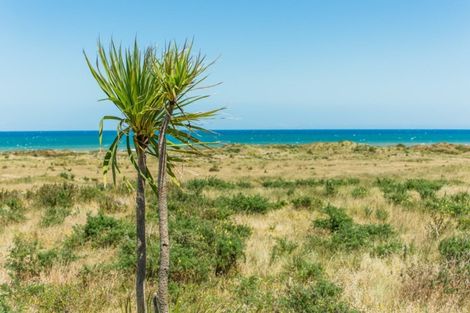 Photo of property in 29 Nukumaru Parade, Waiinu Beach, Whanganui, 4588