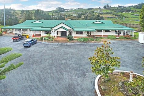 Photo of property in 59 Chamberlain Road, Bombay, 2675