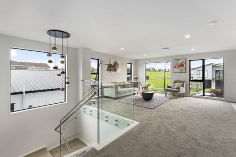 Photo of property in 17 Seagreen Avenue, Rosehill, Papakura, 2113