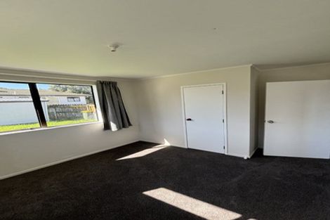 Photo of property in 2/9 Sparrow Place, Weymouth, Auckland, 2103