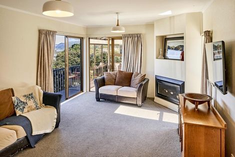 Photo of property in 31 Penryn Drive, Camborne, Porirua, 5026