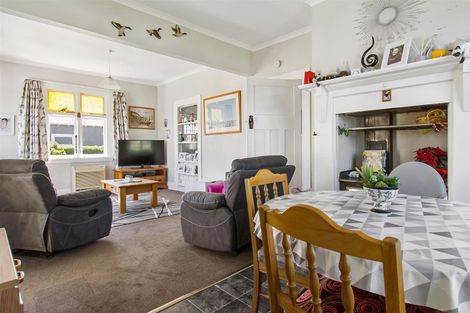 Photo of property in 10 Herbert Street, Waimate, 7924