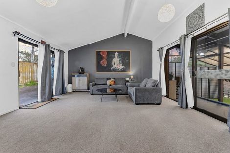 Photo of property in 3/21 Northall Road, New Lynn, Auckland, 0600