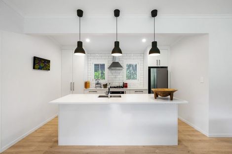 Photo of property in 6 Rhona Place, Mahia, 4198