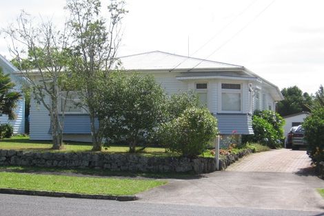 Photo of property in 15 Chatham Avenue, Mount Albert, Auckland, 1025