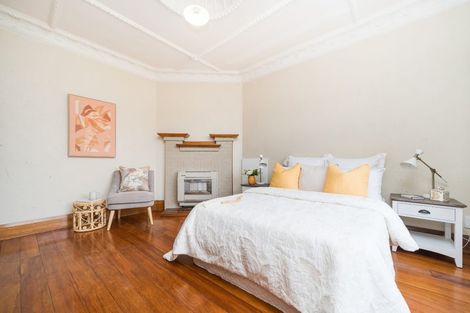 Photo of property in 43 Lyndhurst Street, Takaro, Palmerston North, 4412