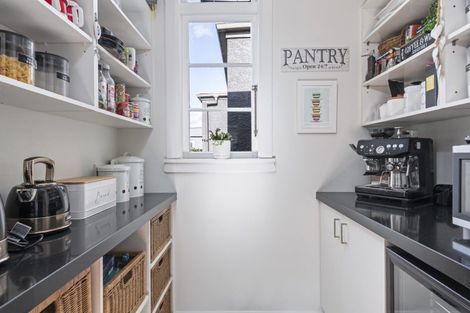 Photo of property in 10 Trent Avenue, Hokowhitu, Palmerston North, 4410