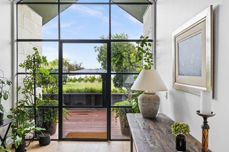 Photo of property in 58 Breadalbane Avenue, Havelock North, 4130