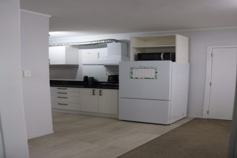 Photo of property in 18 Dunstall Place, Mangere Bridge, Auckland, 2022