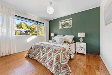 Photo of property in 5 Pendlebury Street, Green Bay, Auckland, 0604