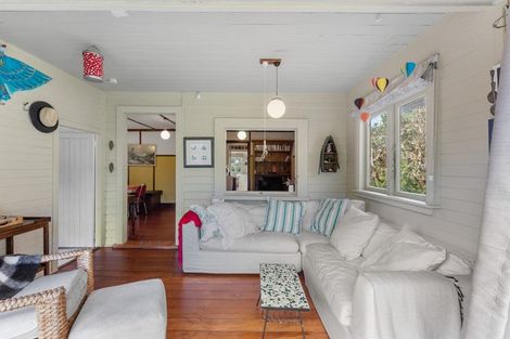 Photo of property in 59 Tutere Street, Waikanae Beach, Waikanae, 5036