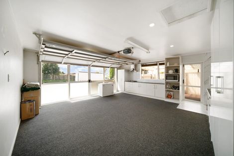 Photo of property in 11 Naylors Drive, Mangere, Auckland, 2022