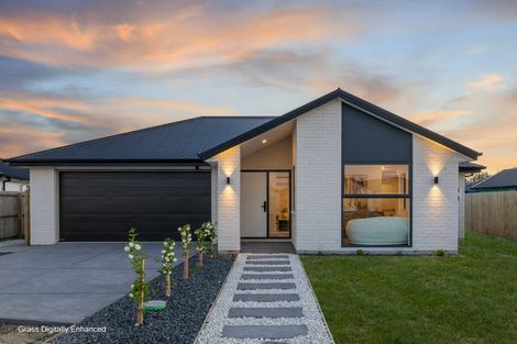 Photo of property in 18 Benrogan Drive, Halswell, Christchurch, 8025