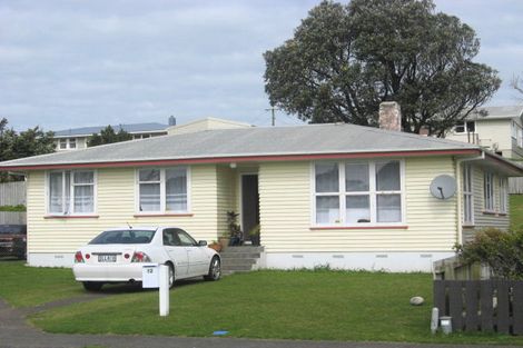 Photo of property in 12 Tohora Place, Spotswood, New Plymouth, 4310
