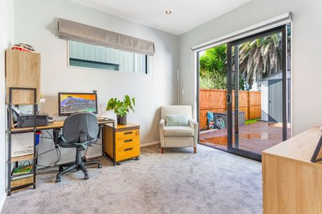 Photo of property in 28 Coast Garden Drive, Hobsonville, Auckland, 0616