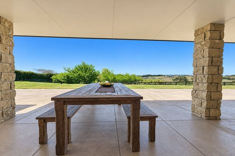 Photo of property in 48 Travers Road, Te Kauwhata, 3782
