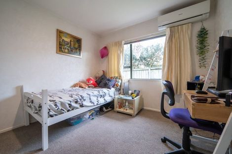 Photo of property in 35 Hastings Place, Hamilton Lake, Hamilton, 3204