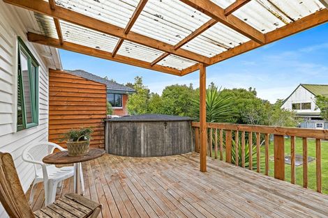 Photo of property in 10 Tapu Road, Huapai, Kumeu, 0810