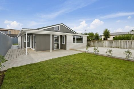 Photo of property in 11 Ropiha Street, Fitzroy, New Plymouth, 4312